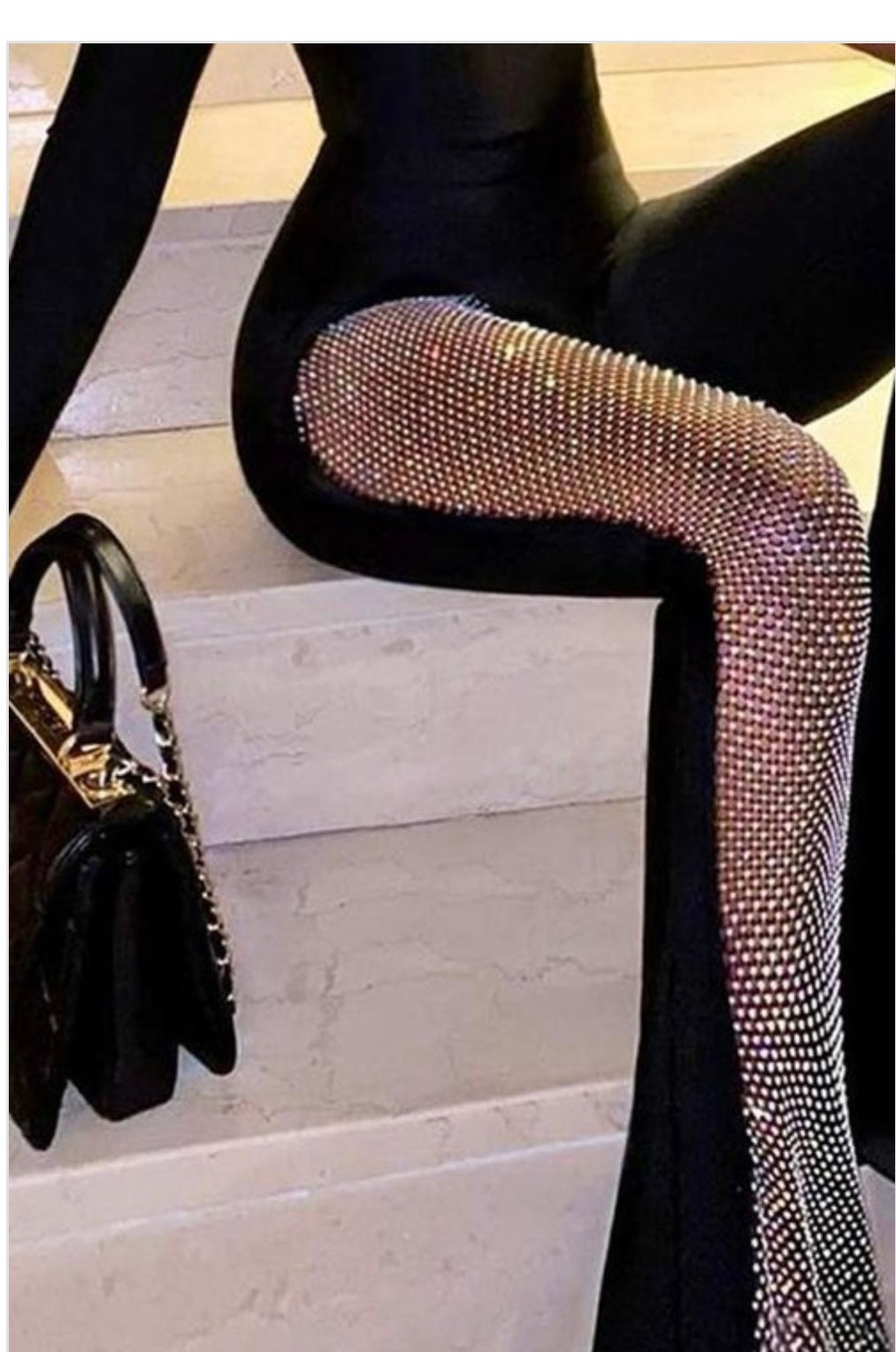 Leg out crystal